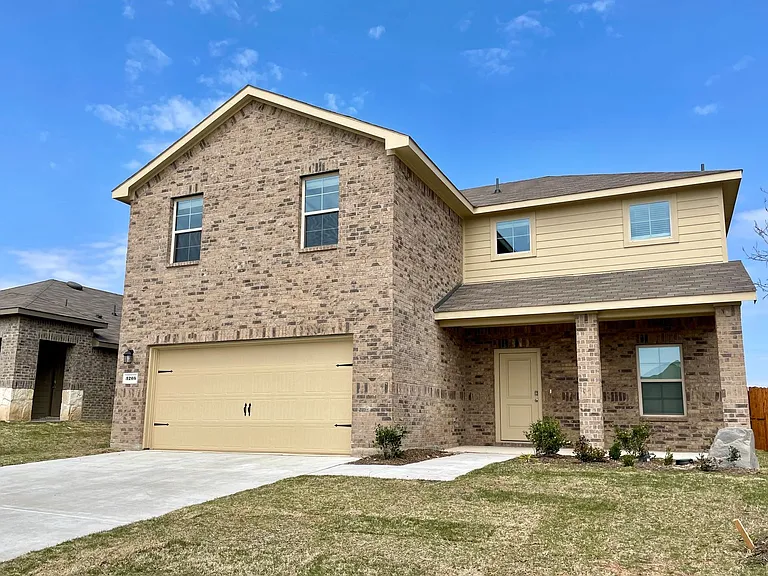 3205 Sweetwater Way — Photo 1