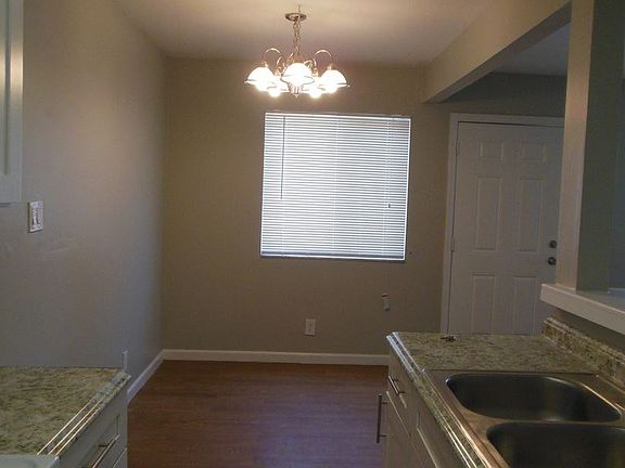 5th image of 828 E Tiffany Dr APT 3