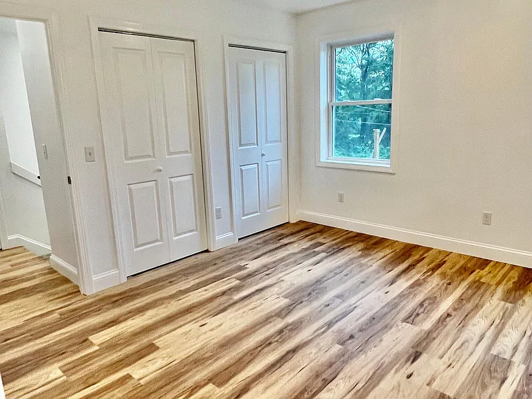 124 Crane Ave #B — Photo 17