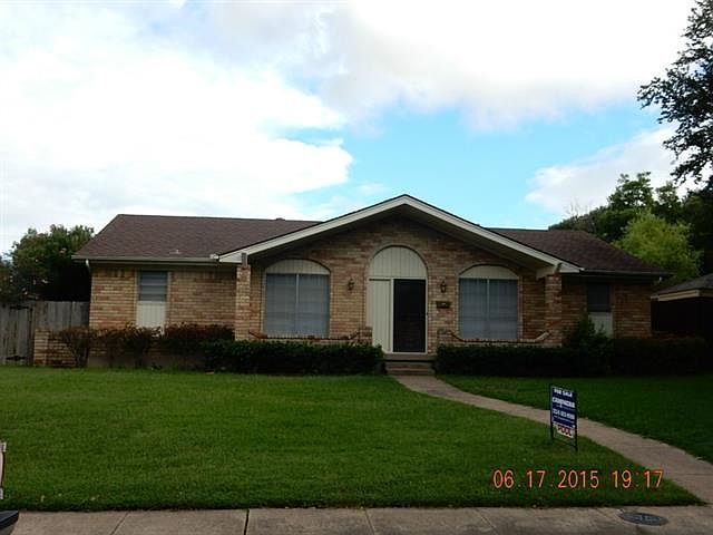 1st image of 2310 Babalos Ln