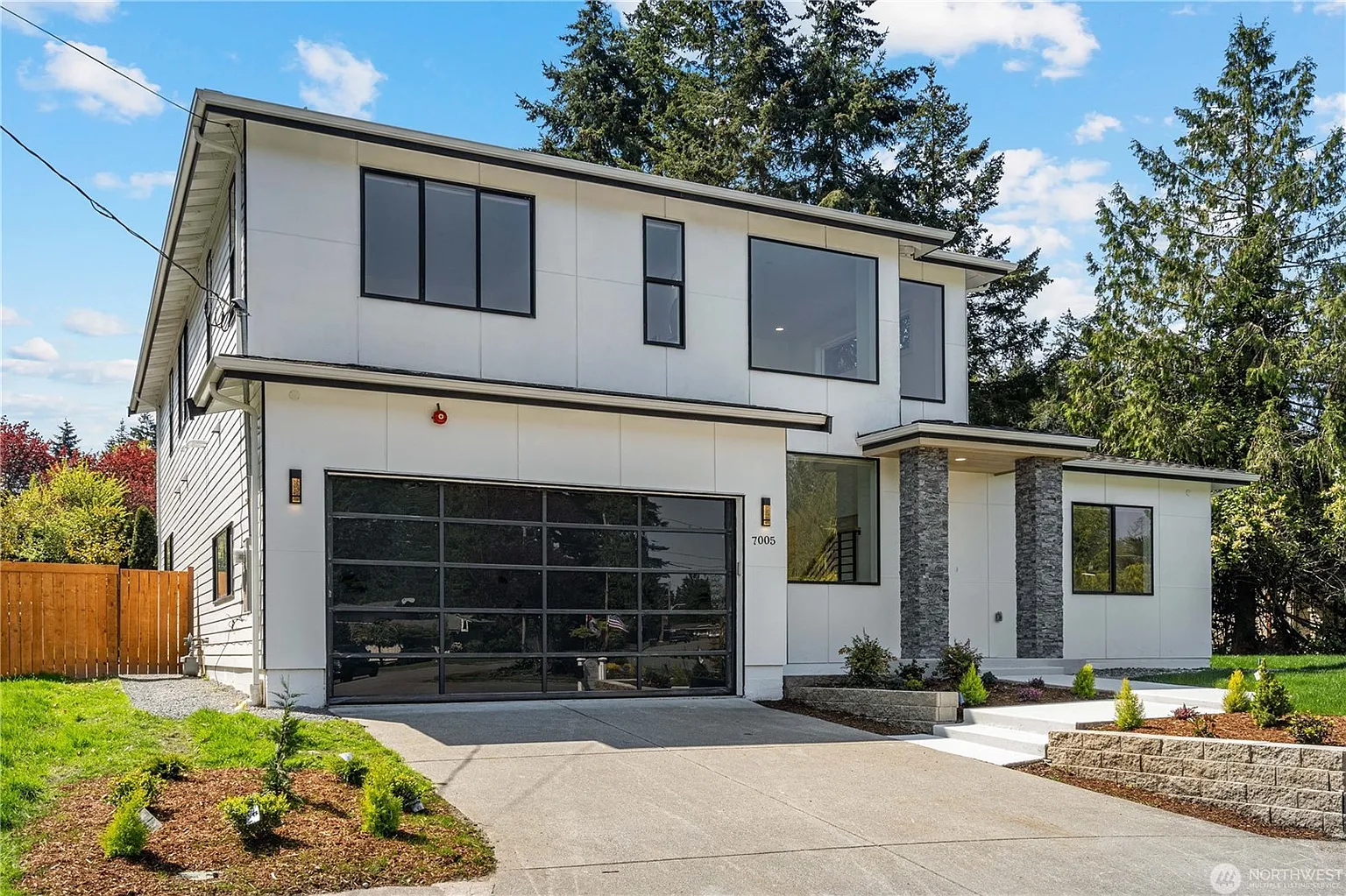 7005 143rd pl NE photo 1