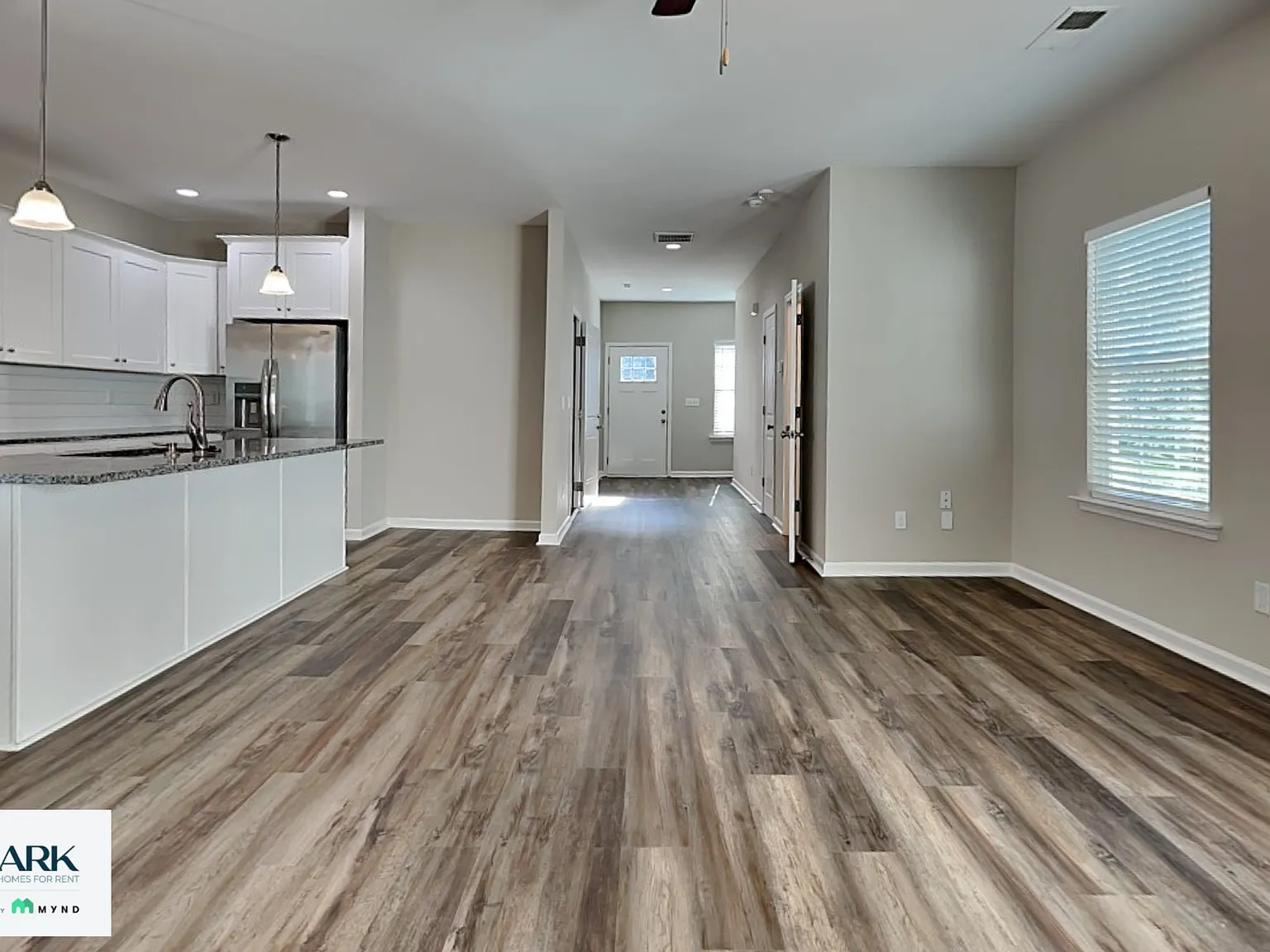 3 bed, 2.5 bath, 1910 sqft, $1,999 — Photo 4