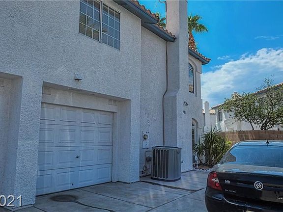 2nd image of 905 Angel Star Ln
