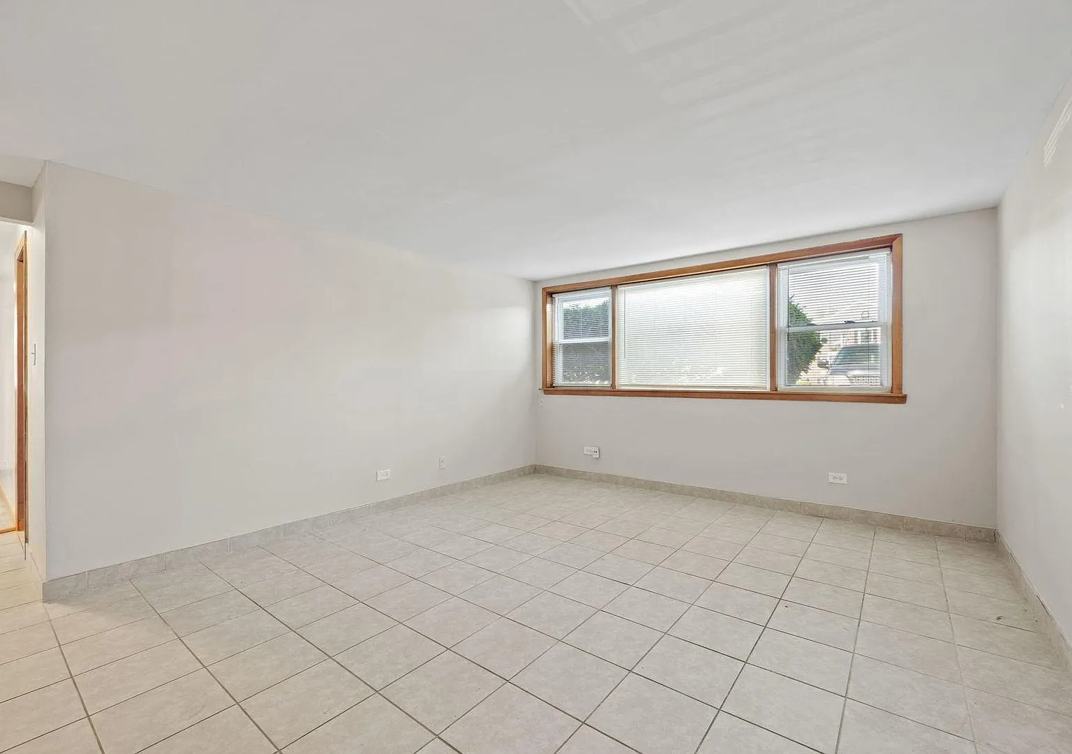 1 bed, 900 sqft, $1,500 — Photo 2