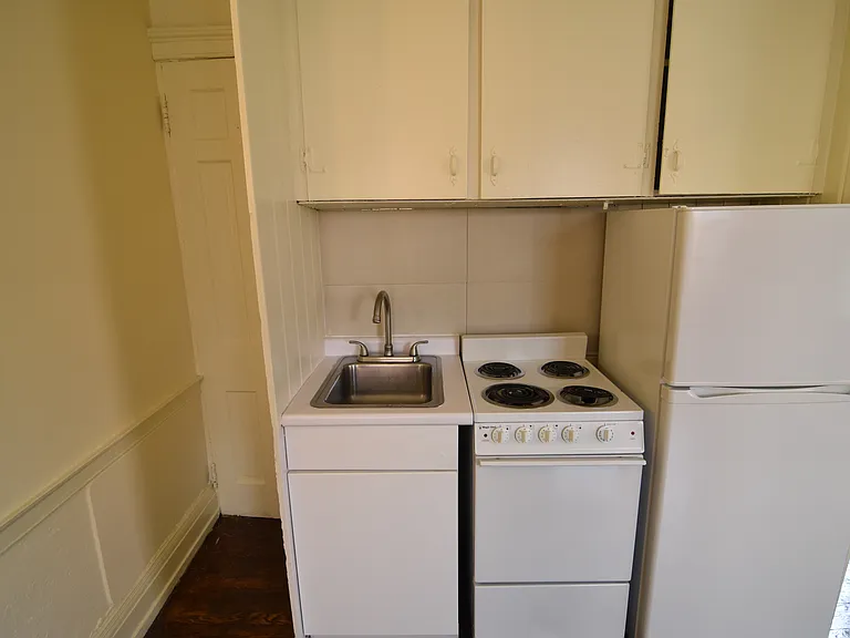 27 Anderson St #36 — Photo 6