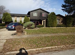 1010 E 193rd Pl, Glenwood, IL