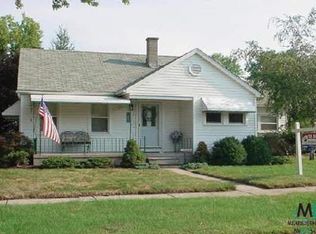 15221 Callahan St, Fraser, MI 48026