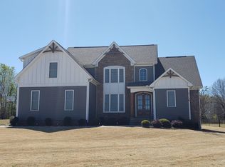 147 Conamara Ln, Woodruff, SC 29388