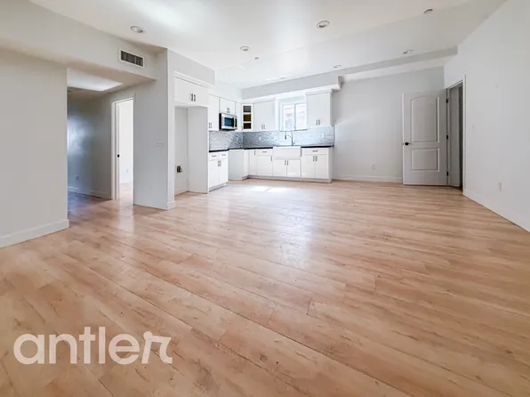 1122 E 94th St, Los Angeles, CA