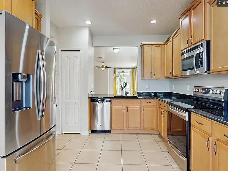 1156 Brenton Manor Dr — Photo 5