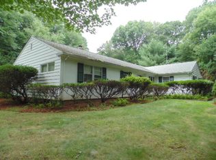 24 Mulberry Rd, Woodbridge, CT 06525