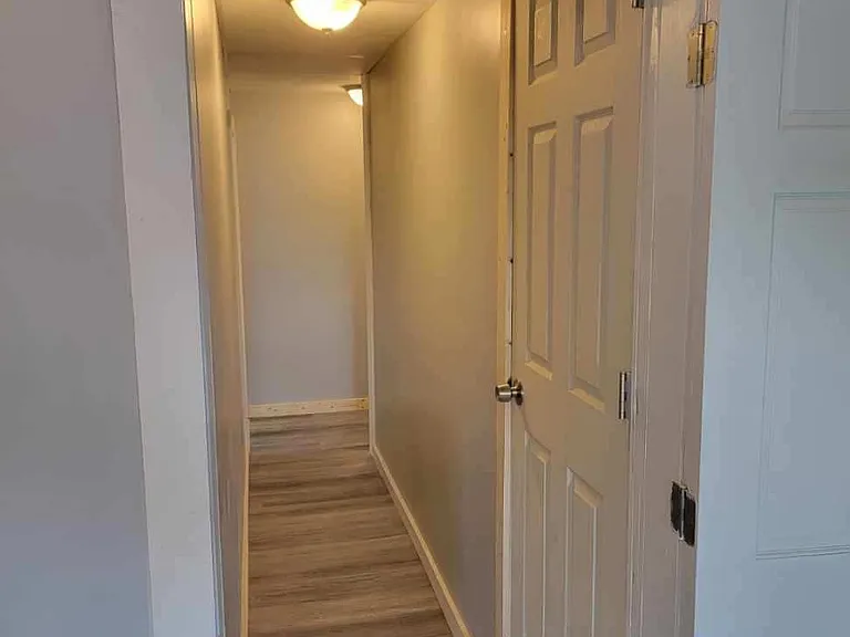 114 Broad St — Photo 3