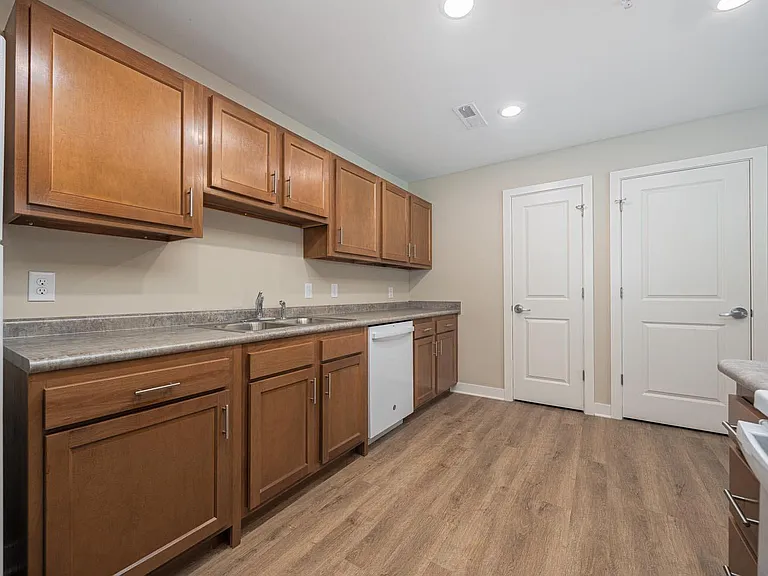 Broadleigh Lofts — Photo 10