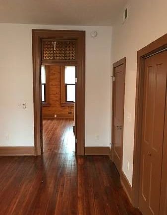 3rd image of 1704 Campbell St #2