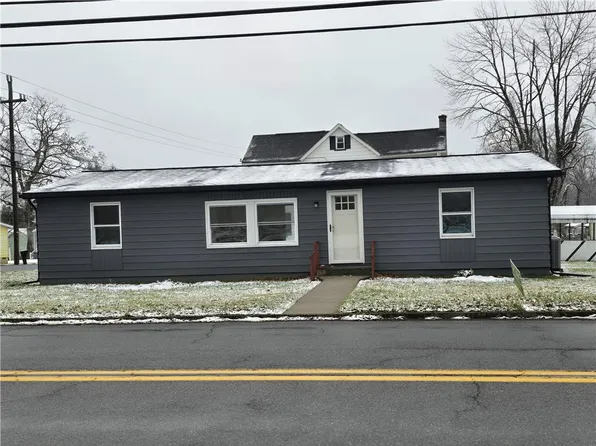 207 W Center St, Wind Gap, PA 18091