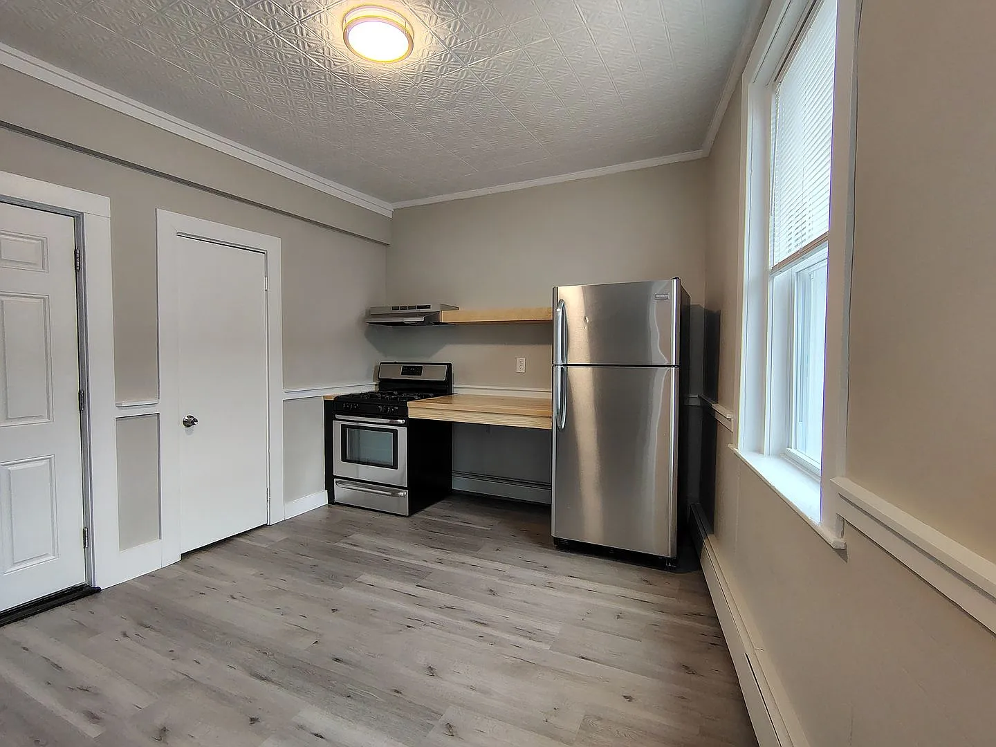 142 Gove St, East Boston — Photo 4