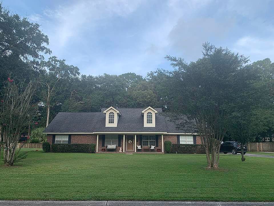 2nd image of 36 Cambridge Ct