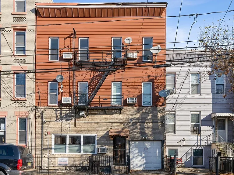 40 Beacon Ave — Photo 27