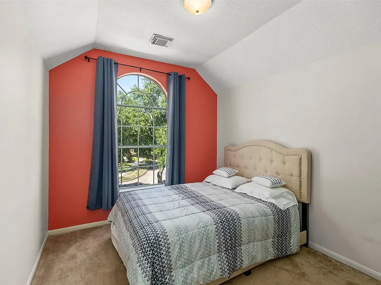 723 Avery Dr — Photo 21