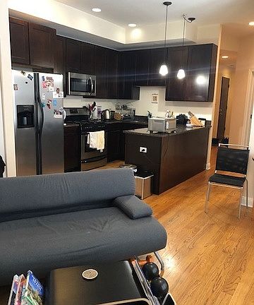 2nd image of 830 W Leland Ave APT 204