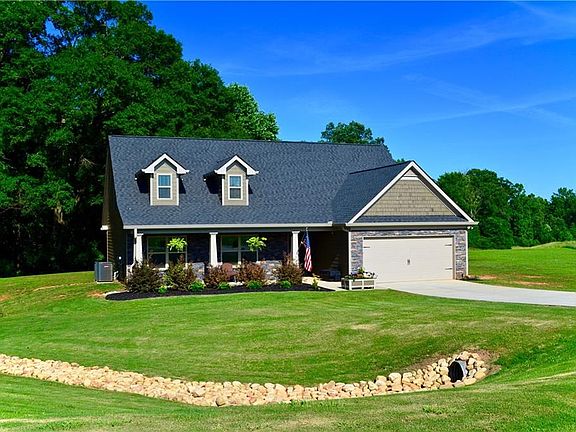 2nd image of 833 Lake Vista Dr