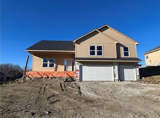 1901 Owen Dr, Pleasant Hill, MO 64080