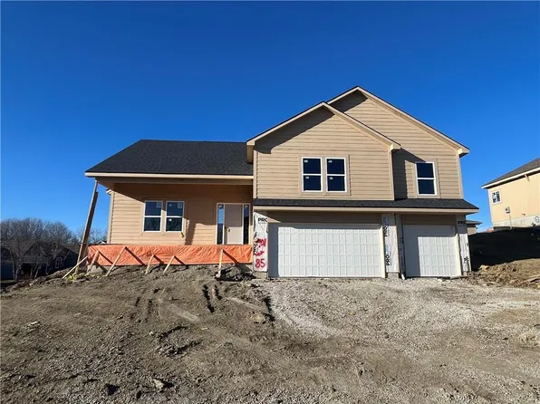 1901 Owen Dr, Pleasant Hill, MO 64080