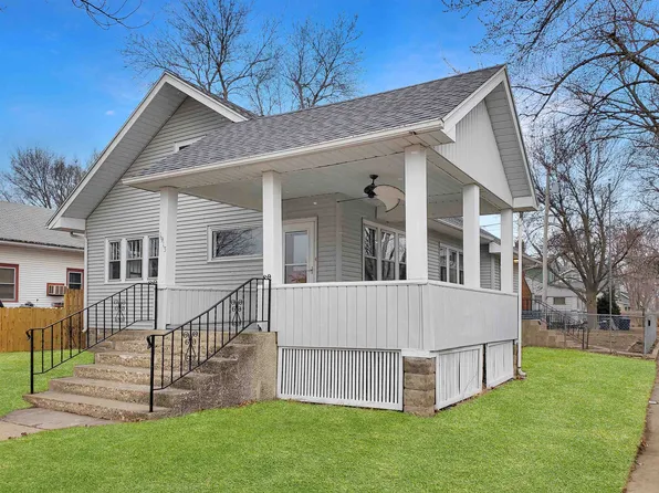 1913 Hill Ave, Spirit Lake, IA 51360