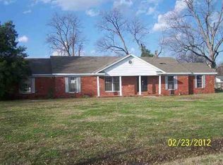 228 W Riverside Dr, Marked Tree, AR 72365