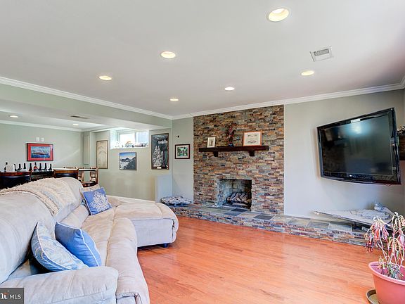 4th image of 7217 Masonville Dr