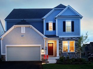30 Skyhawk Cir, Weymouth, MA 02190