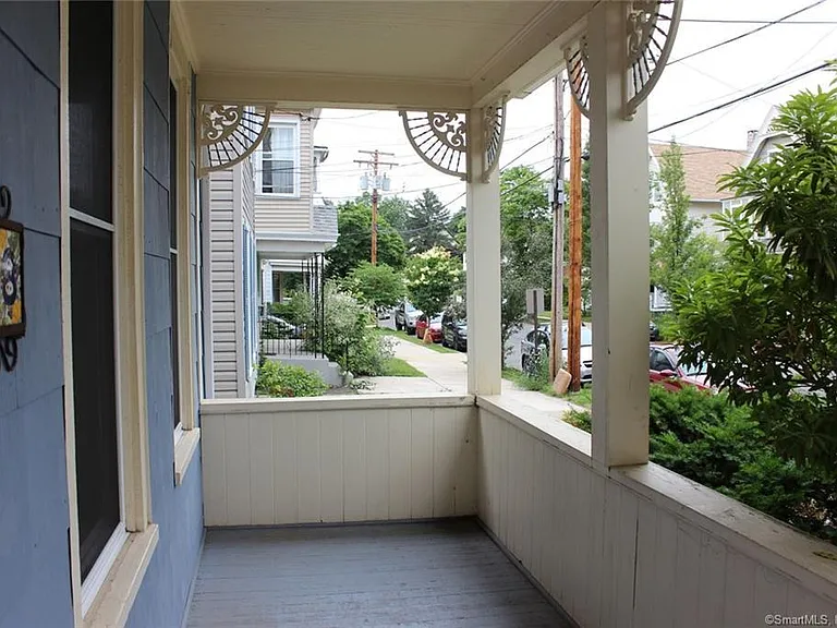 28 Cottage St #1 — Photo 2