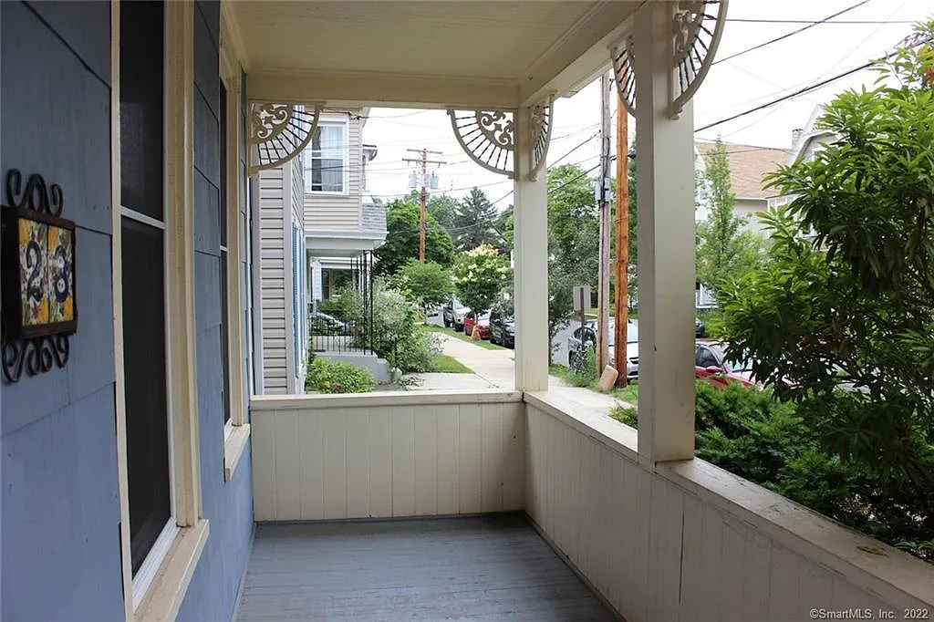 Building Photo - 28 Cottage St #1