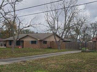 2510 Pecan Manor St, Baytown, TX 77520