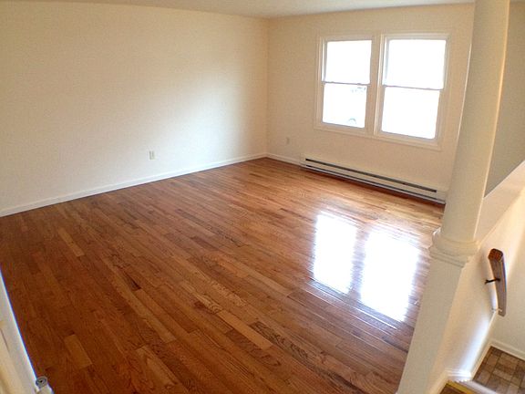 3rd image of 157 Country Park Dr