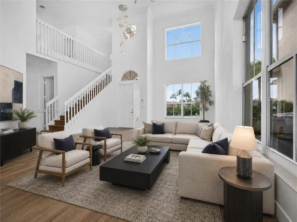 9648 Vineyard Ct, Boca Raton, FL 33428