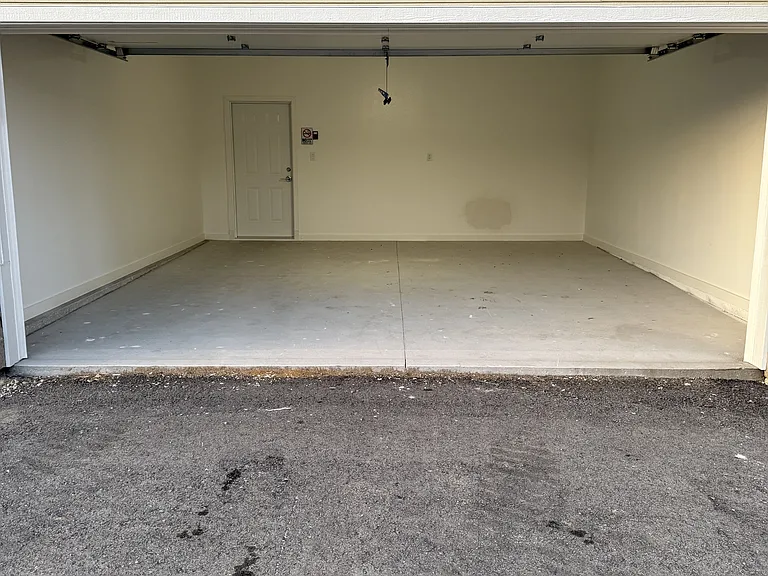 2101 W Mill Rd — Photo 14