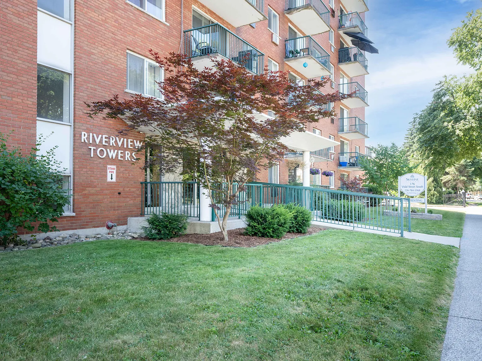Riverview Tower Apartments — Photo 3