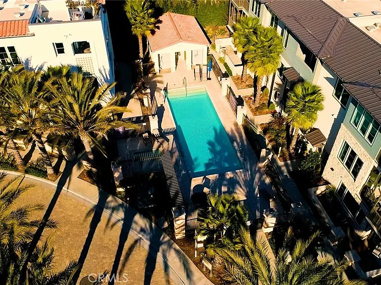 2869 Doheny Way — Photo 39
