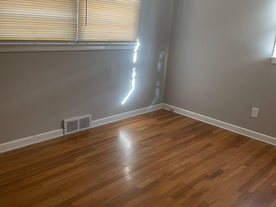 1st image of 101 Forestwood Dr