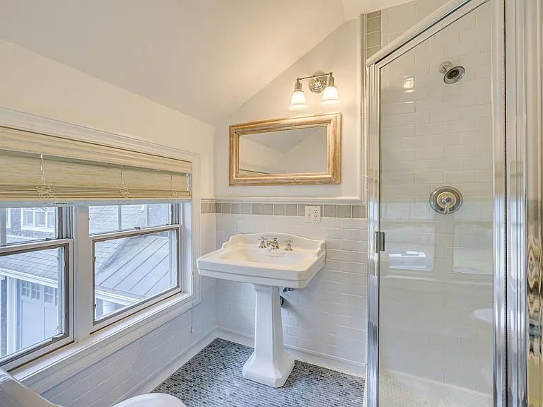 68 Wainscott Northwest Rd — Photo 21