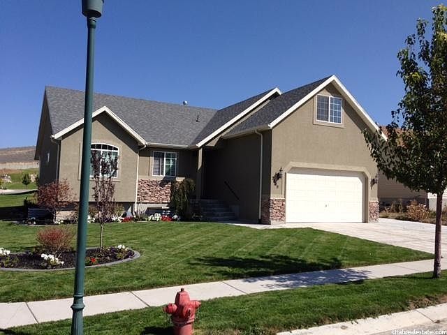 2nd image of 2009 E Ficus Way