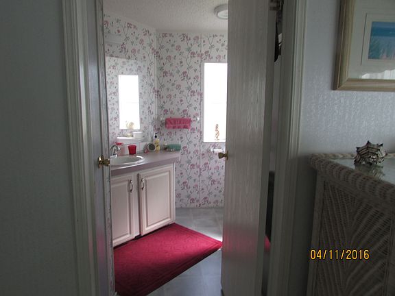 5th image of 214 Queen Palm Dr