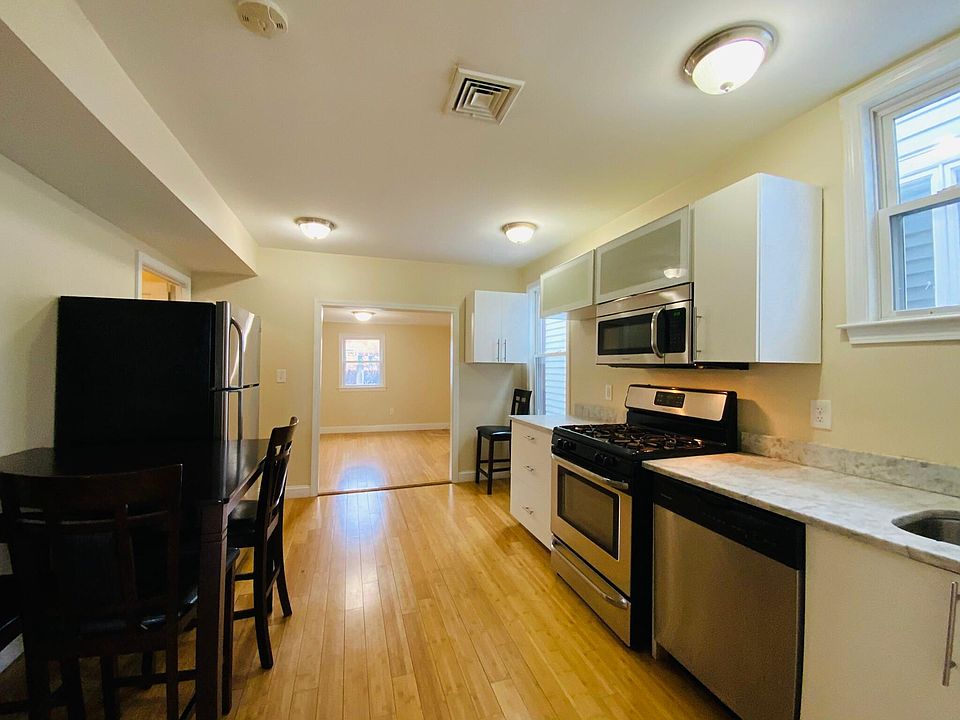 1st image of 103 Orleans St #2A