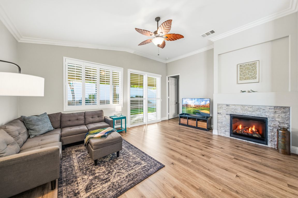 next background image