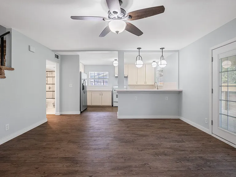 5504 Coventry Ln — Photo 8