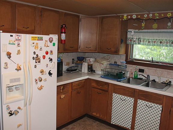 5th image of 913 Caroline St