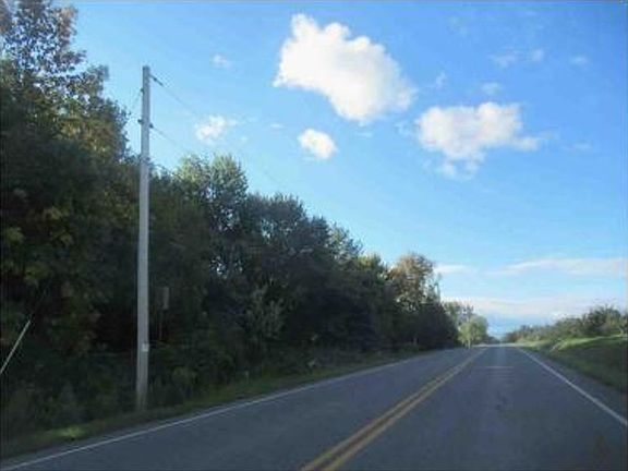 Exterior Neighborhood (street photo)