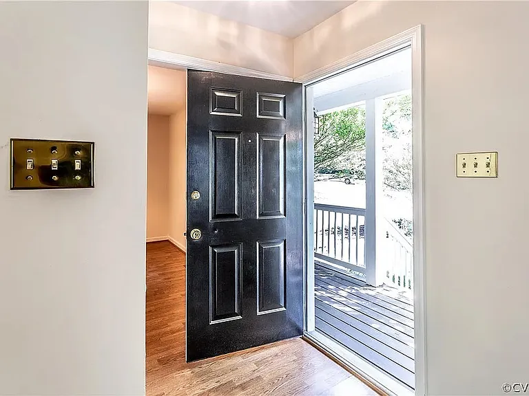 8908 Castle Point Dr — Photo 7