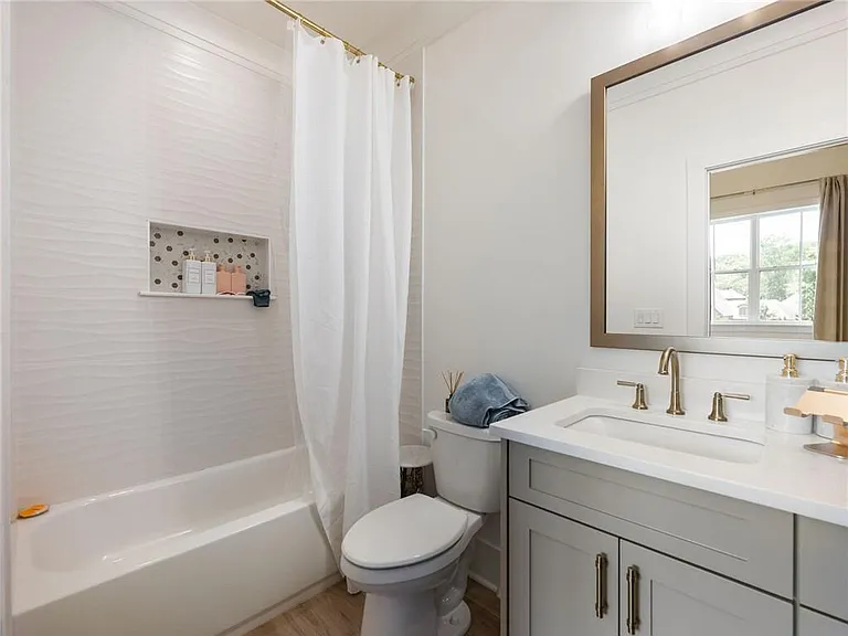 566 Versailles Dr — Photo 61